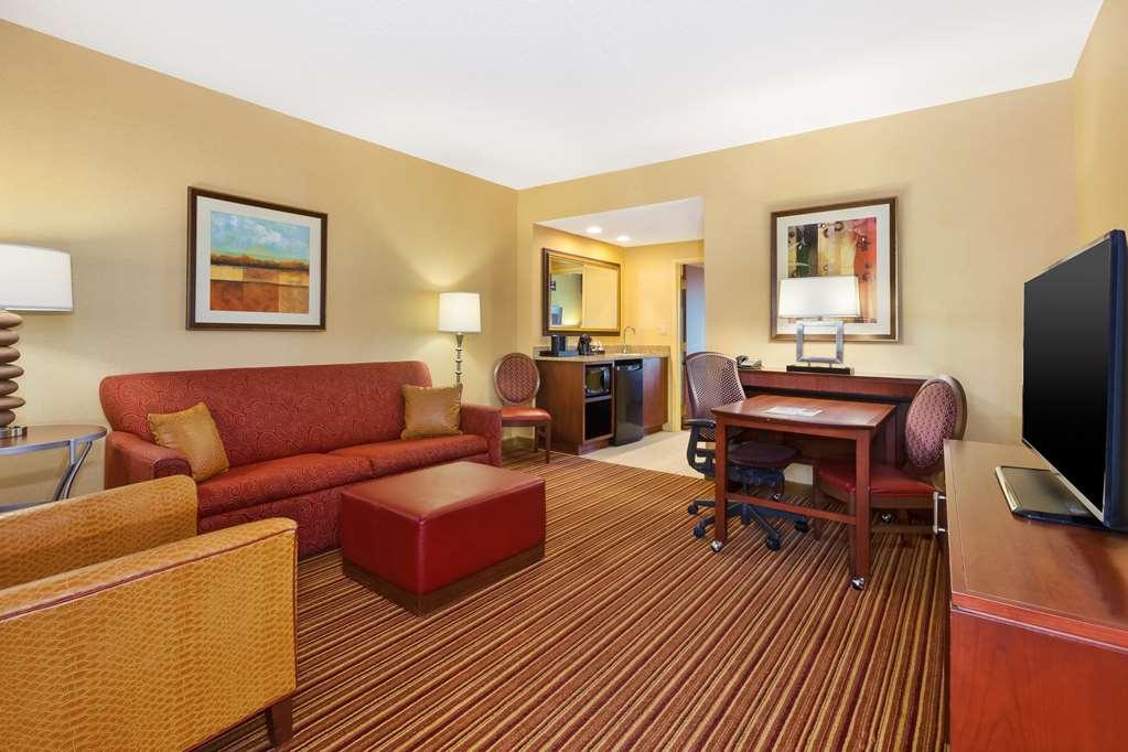 Embassy Suites Norman Hotel y Centro de Conferencias Habitación foto